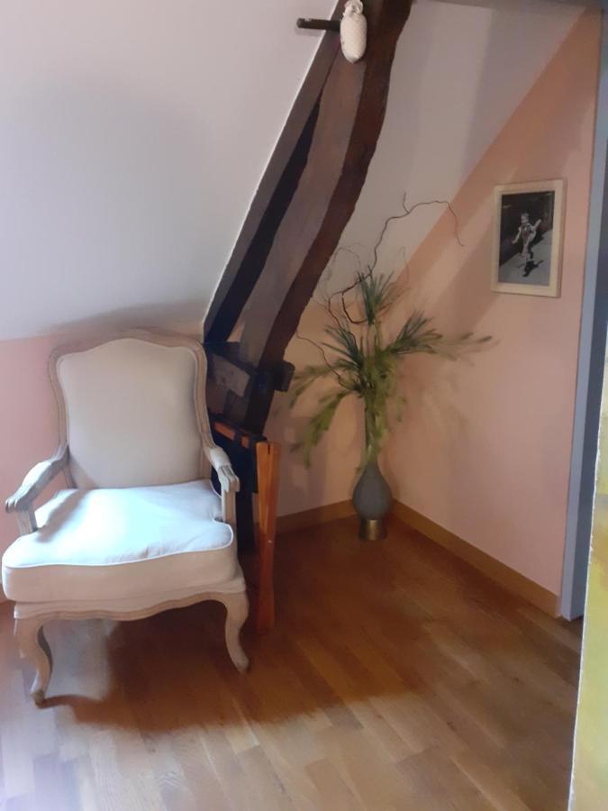 7 , Le Haut Montraye Pace  Bagian luar foto