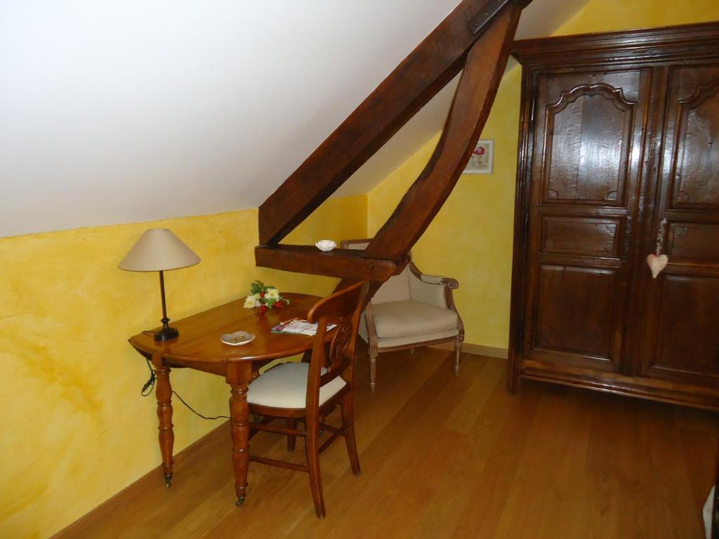 7 , Le Haut Montraye Pace  Bagian luar foto