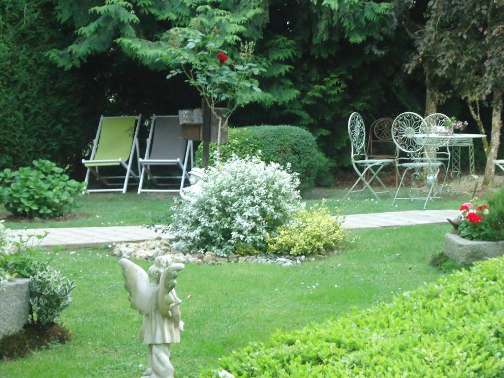 7 , Le Haut Montraye Pace  Bagian luar foto