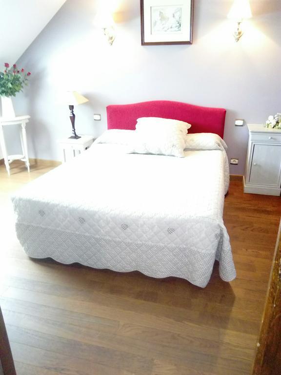 7 , Le Haut Montraye Pace  Bagian luar foto
